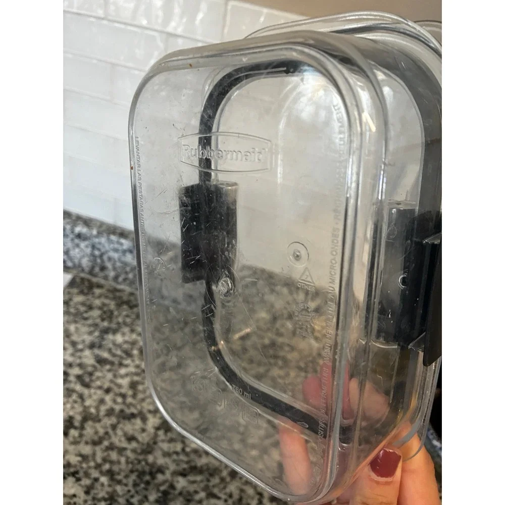 Rubbermaid Brilliance Food Storage Containers